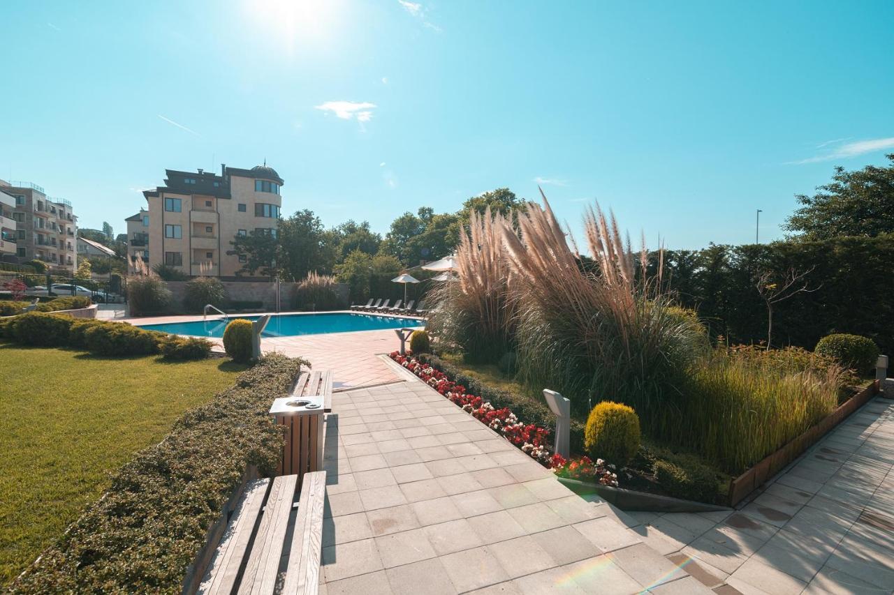 Nobile Apartment - Coral Residence Complex With Parking & Pool Варна Екстер'єр фото